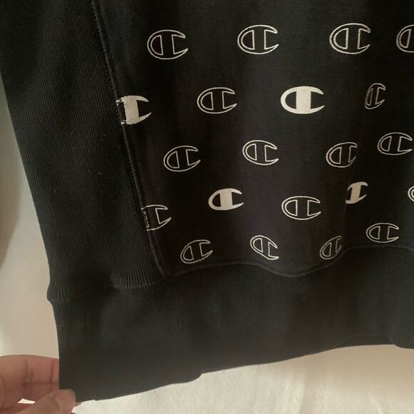 Champion womens small reverse weave black logo sweatshirt crewneck cool white gr - Picture 6 of 8